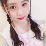 荒巻美咲肌白いためホクロが目立つ