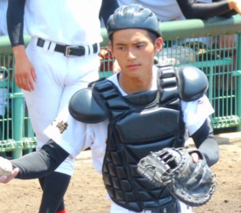 岡田健史野球部のポジションはキャッチャー